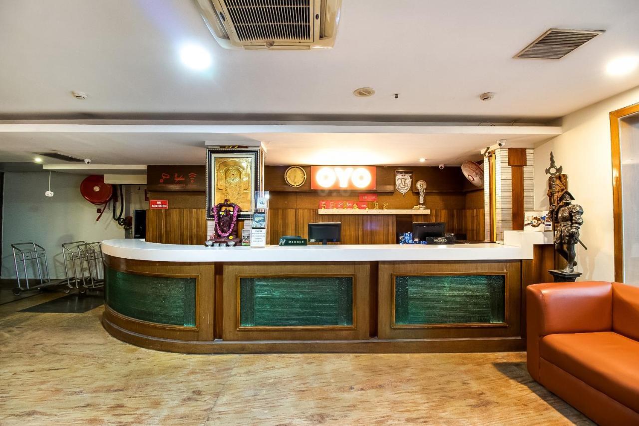 Oyo Flagship 9115 Hotel Udayee International Tirupati Buitenkant foto