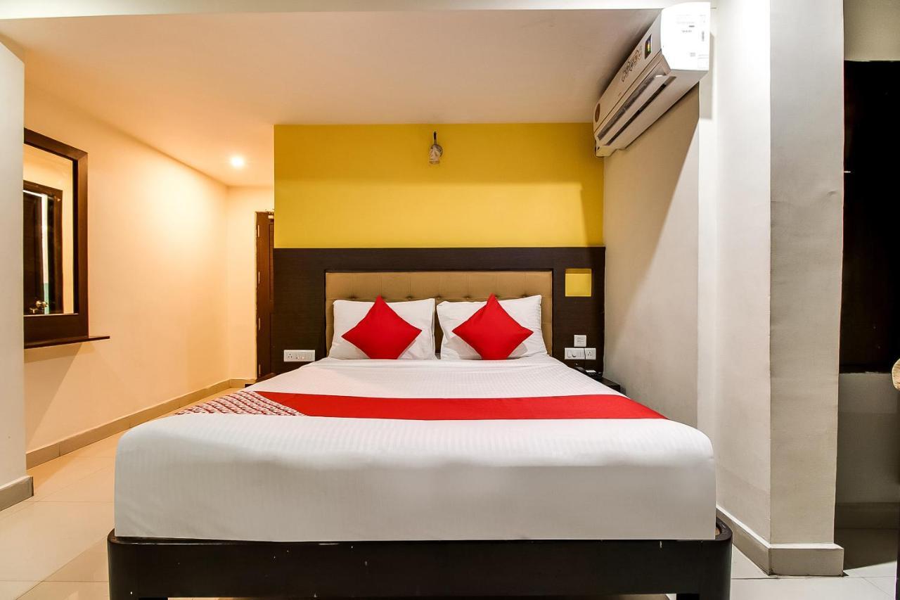 Oyo Flagship 9115 Hotel Udayee International Tirupati Buitenkant foto